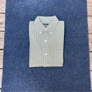 Eddie Bauer short-sleeved 100% cotton lightweight button-down shirt.